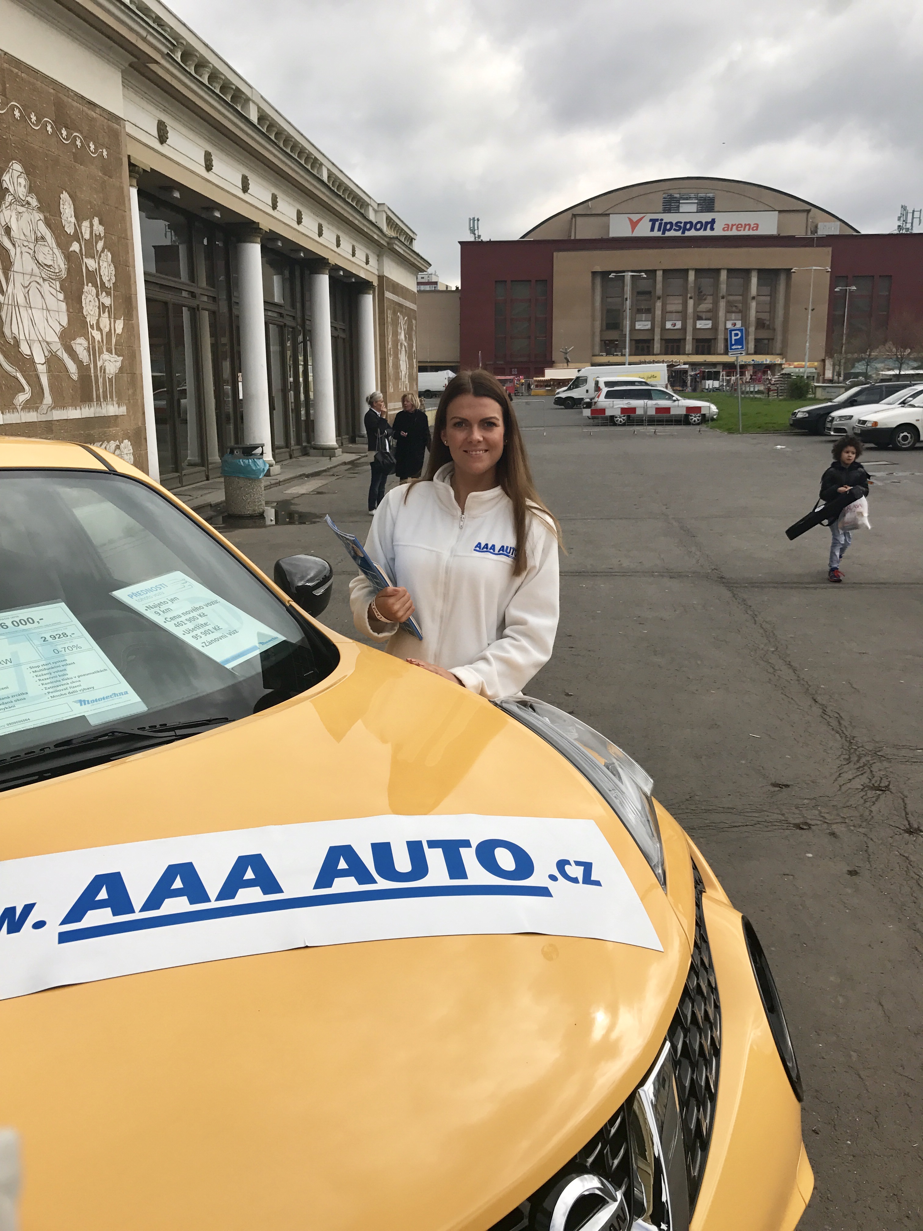 Hôtesse pour AAA AUTO Hôtesse Prague